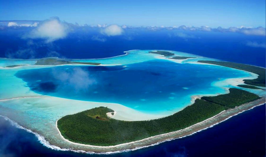 vue de l'île de Tetiaroa, l'atoll de marlon brando en Polynésie