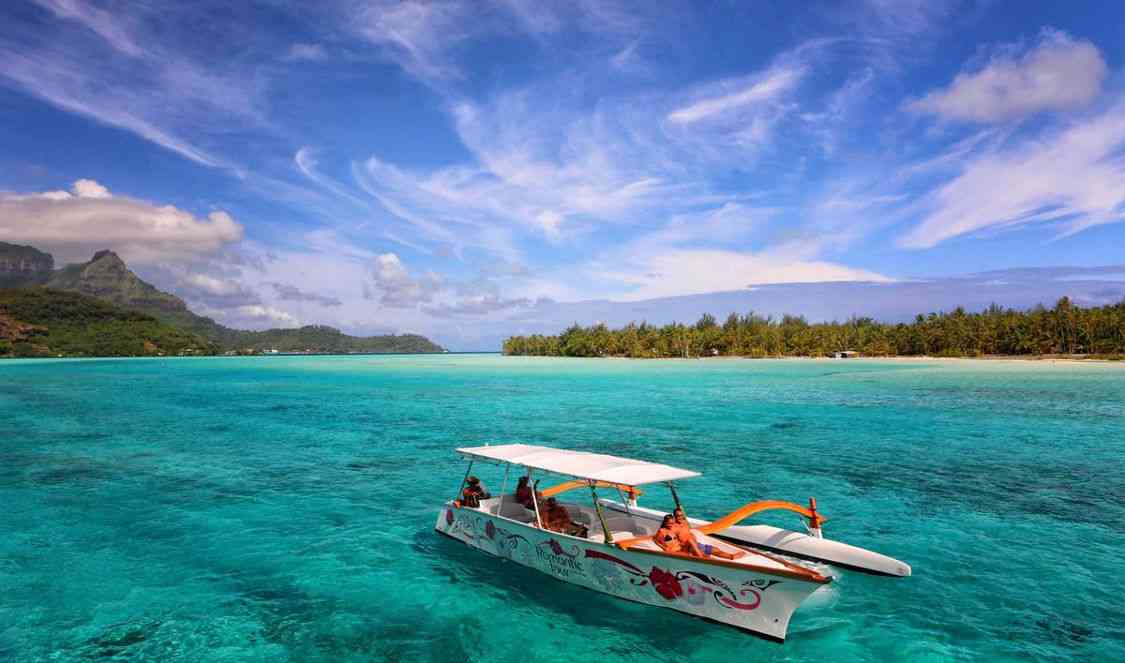 découverte du lagon de Bora Bora en tour romantique durant votre voyage en Polynésie