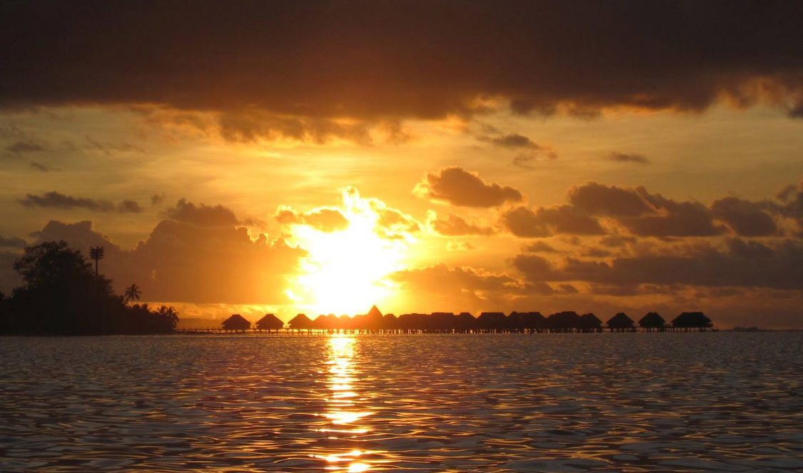 sunset cruise tour in Moorea French Polynesia