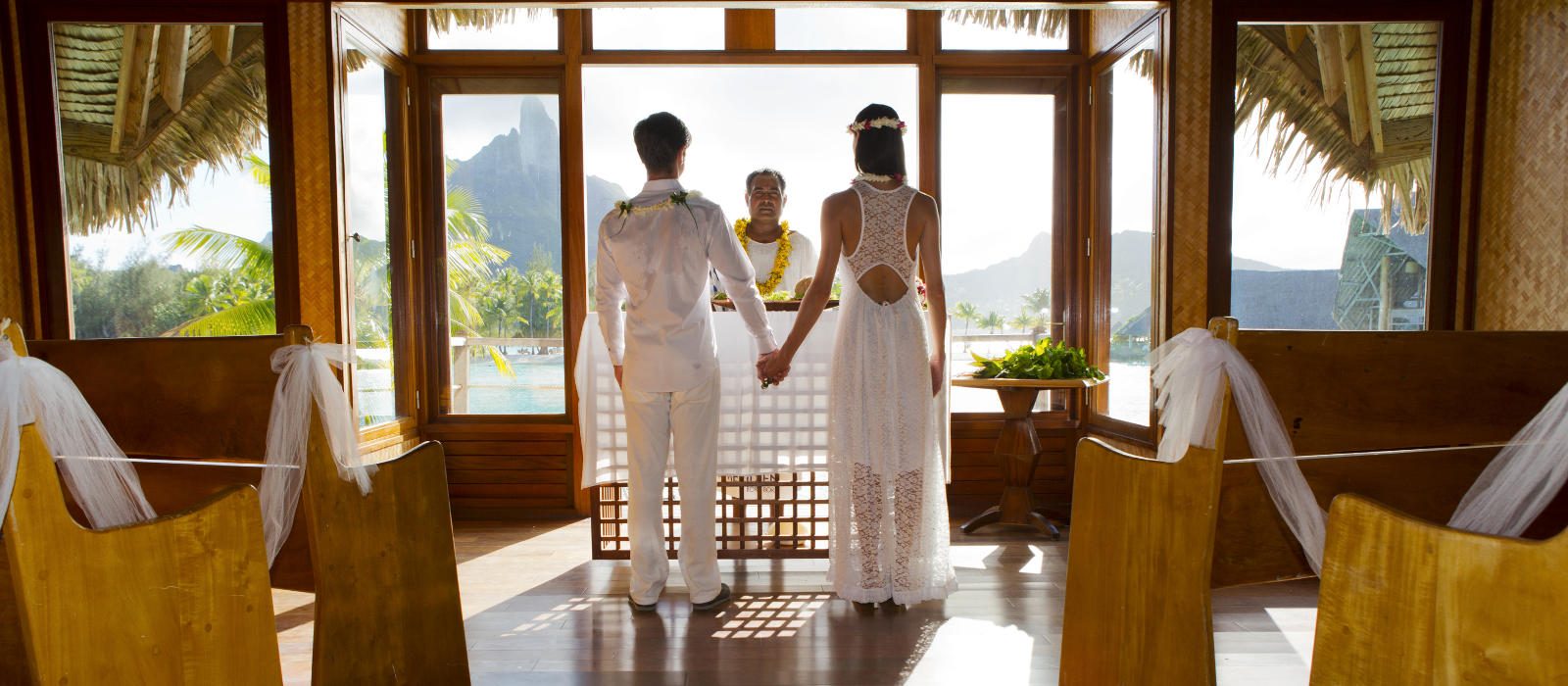 traditional polynesian wedding in Tahiti, Bora Bora
