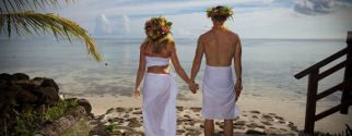 tahitian wedding on moorea island
