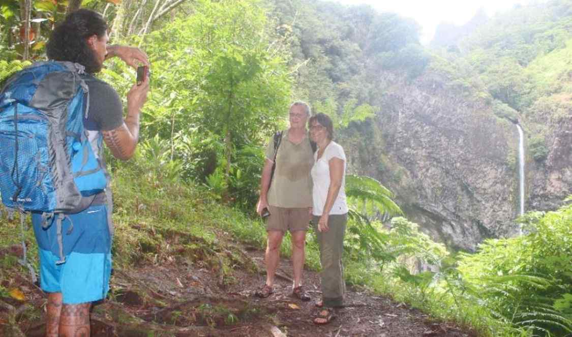 tour guidé de la vallée de la papenoo avec guide local, pour votre séjour en Polynésie